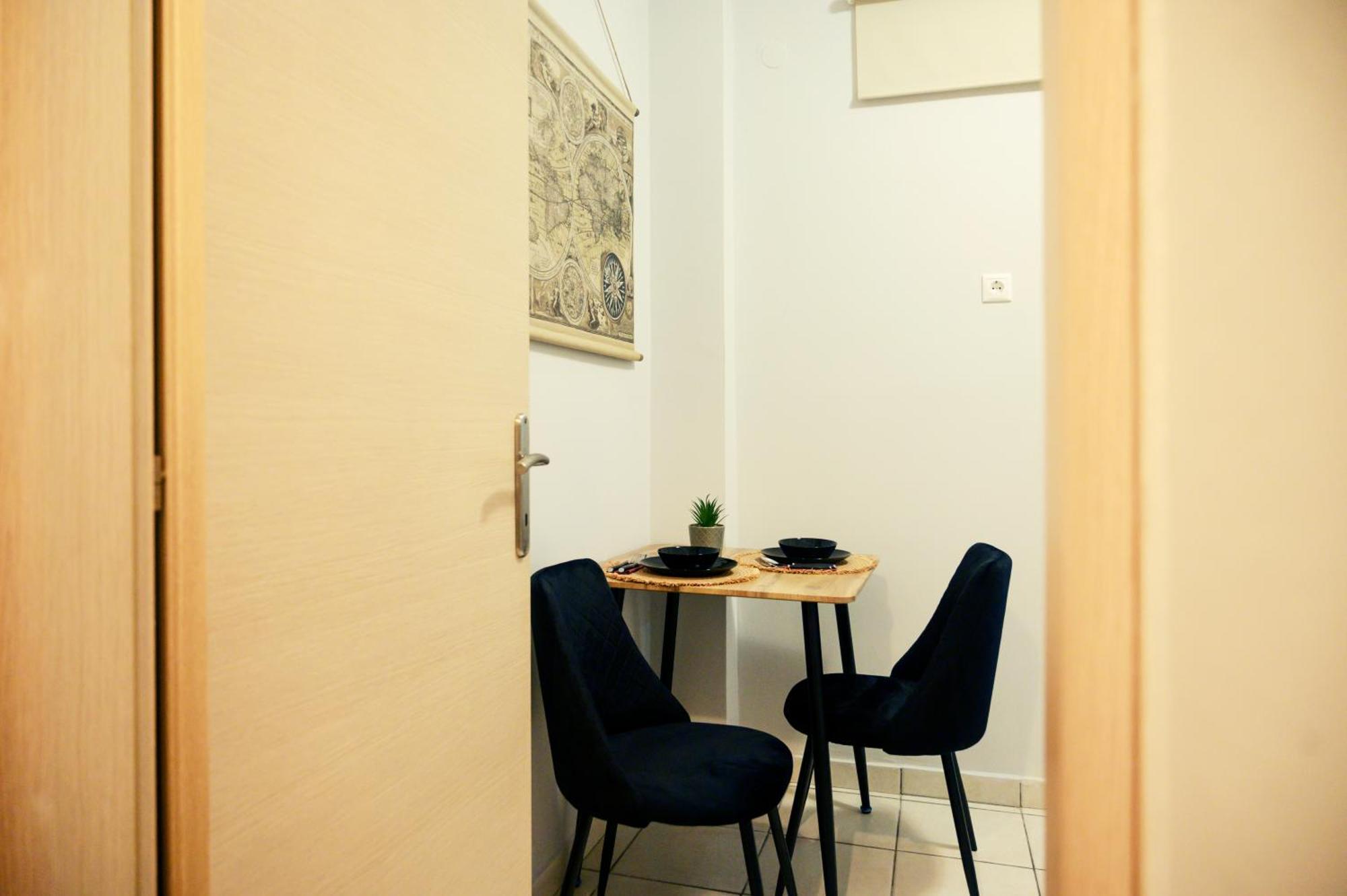 Modern Downtown Flat By Golden H&R Lägenhet Thessaloníki Exteriör bild